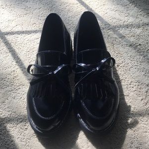 Black dress shoes